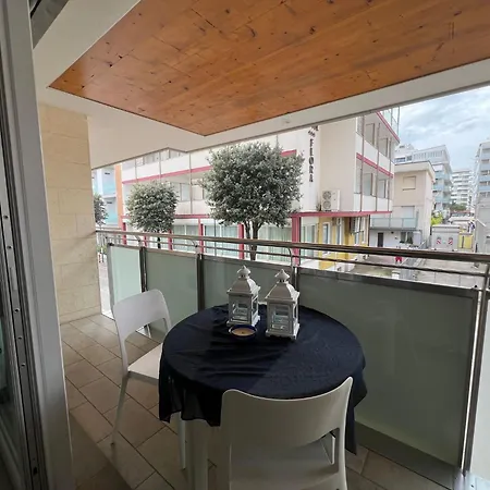 Modern Flat With Balcony By The *