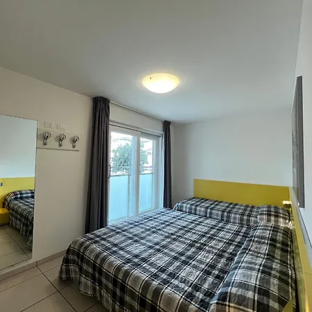 Modern Flat With Balcony By The * Lignano Sabbiadoro
